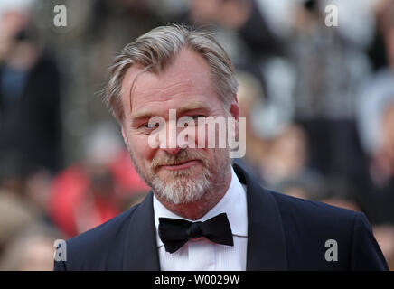 Christopher Nolan kommt auf dem Roten Teppich vor dem Screening der Tinte des Films oder Schwimmen (Le Grand Bain)' an die 71. jährliche Internationale Filmfestspiele von Cannes in Cannes, Frankreich am 13. Mai 2018. Foto von David Silpa/UPI Stockfoto