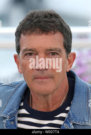 Antonio Banderas ist an einem Fotoshooting für den Film "Schmerz und Herrlichkeit" während die 72. jährliche Internationale Filmfestspiele von Cannes in Cannes, Frankreich am 18. Mai 2019. Foto von David Silpa/UPI Stockfoto