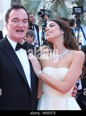 Quentin Tarantino und Daniella Pick ankommen auf dem roten Teppich bei der Abschlussfeier vor der Vorführung des Films "The Specials" auf dem 72. jährlichen Cannes International Film Festival in Cannes, Frankreich am 25. Mai 2019. Foto von David Silpa/UPI Stockfoto