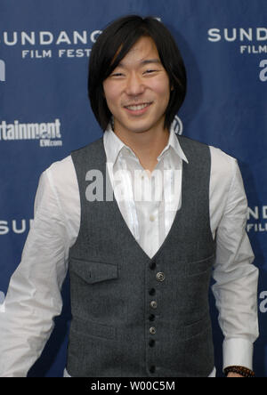 Schauspieler Aaron Yoo besucht die Premiere seines Films "The Wackness" an der Racquet Club Theater während des Sundance Film Festival in Park City, Utah am 18. Januar 2008. (UPI Foto/Alexis C Glenn) Stockfoto