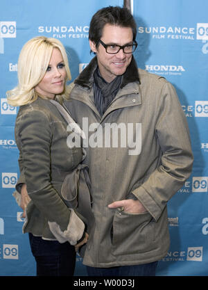 Jim Carrey und Jenny McCarthy Besuchen die Premiere von "ich liebe Dich Phillip Morris" auf dem Sundance Film Festival 2009 in Park City, Utah am 18. Januar 2009. Das Festival feiert sein 25-jähriges Bestehen. (UPI Foto/Gary C. Caskey) Stockfoto