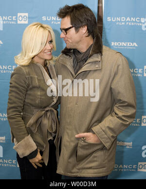 Jim Carrey und Jenny McCarthy Besuchen die Premiere von "ich liebe Dich Phillip Morris" auf dem Sundance Film Festival 2009 in Park City, Utah am 18. Januar 2009. Das Festival feiert sein 25-jähriges Bestehen. (UPI Foto/Gary C. Caskey) Stockfoto