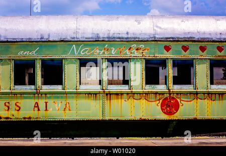 Eine 90-jährige Pullman sleeper Auto, in dem Film "benutzt hat, um dieses Merkmal wird verurteilt, sitzt hinter dem Meridian Railroad Museum in Meridian, Mississippi. Stockfoto