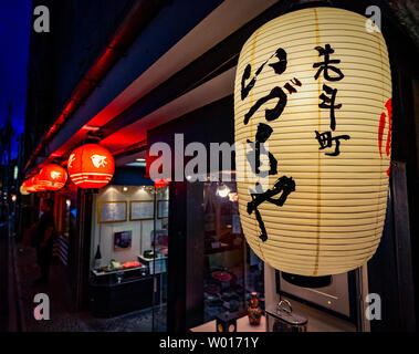 Kyoto berühmten pontocho Gasse bei Nacht Stockfoto