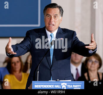 Vermutet der republikanische Präsidentschaftskandidat Mitt Romney spricht auf dem Tri Steuer Tag Tee Gipfel am Franklin Institute in Philadelphia am 16. April 2012. John Anderson/UPI Stockfoto