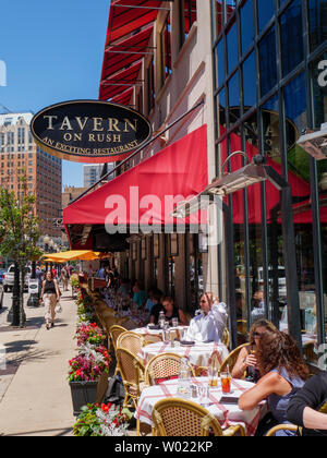 Bürgersteig, Café, Taverne auf dem Rush. Chicago, Illinois. Stockfoto