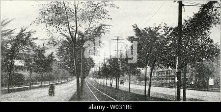 Archiv Bild ab Seite 167 von Die Gartenkunst (1899). Die Gartenkunst diegartenkunst 10 5Mose Jahr: 1899 9 G STERBEN GARTENKUNST. X, G Beaconstreet in Boston. sterben Vorgärten durch vorgepflanzte Baumreihen zu-Schatten; This müssen, soweit sie überhaupt er-wünscht Sindh, einen reichlichen Abstand von der Straßenfront halten. Wenn wir uns jetzt Nonne vom Hause zur Straße wenden, bitte ich noch einen Blick in den Blumen-schmuck eine Baikonen und einem Fenstern zu weifen, der sich ebenfalls den Forderungen der Öffentlichkeit ein - zubequemen hat, wenn er auch nicht in dem Maße polizeilicher Bevormundung Stockfoto