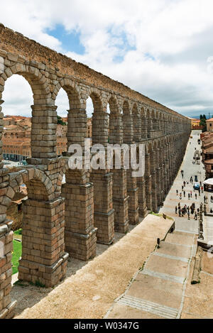 Schön, römische Aquädukt in Segovia Spanien Stockfoto