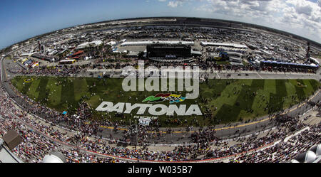 Renntag für die 57Th Daytona 500 Daytona International Speedway am 22. Februar 2015 in Daytona Beach, Florida. Foto von Ed Locke/UPI Stockfoto