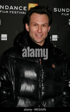 Schauspieler Christian Slater kommt für ein Screening von seinem Film Windschatten' in der Bibliothek Center Theater während des Sundance Film Festival in Park City, Utah am 20. Januar 2007. (UPI Foto/David Silpa) Stockfoto