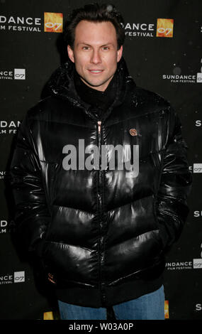 Schauspieler Christian Slater kommt für ein Screening von seinem Film Windschatten' in der Bibliothek Center Theater während des Sundance Film Festival in Park City, Utah am 20. Januar 2007. (UPI Foto/David Silpa) Stockfoto