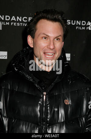 Schauspieler Christian Slater kommt für ein Screening von seinem Film Windschatten' in der Bibliothek Center Theater während des Sundance Film Festival in Park City, Utah am 20. Januar 2007. (UPI Foto/David Silpa) Stockfoto