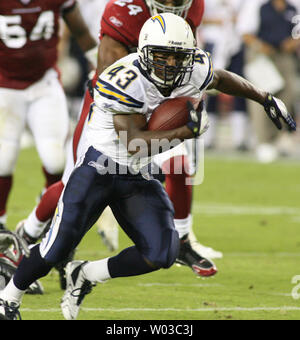 San Diego Chargers zurück laufen Darren Sproles (43) bricht für einen 19 Yard Touchdown im ersten Viertel gegen die Arizona Cardinals an der Universität von Phoenix Stadium in Glendale, Arizona am 25. August 2007. (UPI Foto/Kunst Foxall) Stockfoto