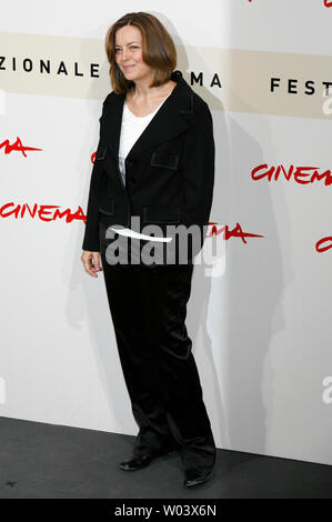 Schauspielerin Greta Scacchi kommt an der Rom Filmfestival in Rom am 20. Oktober 2007. Scacchi ist in Rom mit dem Film 'L'Amour Cache (versteckten)". (UPI Foto/David Silpa) Stockfoto