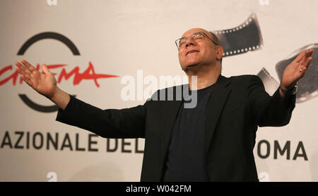 Carlo Verdone kommt an ein Foto für den Film "Carlo!" Während der 7. jährlichen Rom International Film Festival in Rom am 10. November 2012. UPI/David Silpa Stockfoto