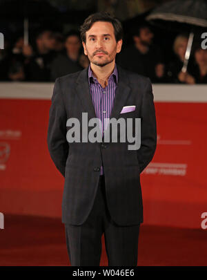 Peter Sollett kommt auf dem roten Teppich vor der Vorführung des Films "Freeheld" auf der 10. jährlichen Rom International Film Festival in Rom am 18. Oktober 2015. Foto von David Silpa/UPI Stockfoto