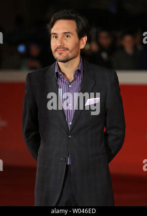 Peter Sollett kommt auf dem roten Teppich vor der Vorführung des Films "Freeheld" auf der 10. jährlichen Rom International Film Festival in Rom am 18. Oktober 2015. Foto von David Silpa/UPI Stockfoto