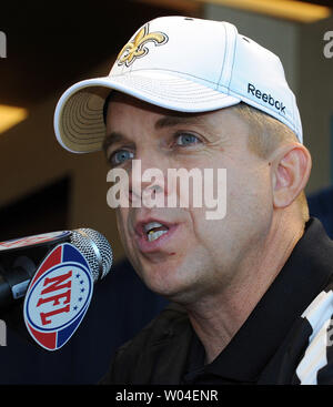 New Orleans Saints Headcoach Sean Payton der Presse spricht über Media Day bei Sun Life Stadium in Miami am 2. Februar 2010. Super Bowl XLIV die Indianapolis Colts und die New Orleans Saints Feature am Sonntag, den 7. Februar. UPI/Roger L. Wollenberg Stockfoto