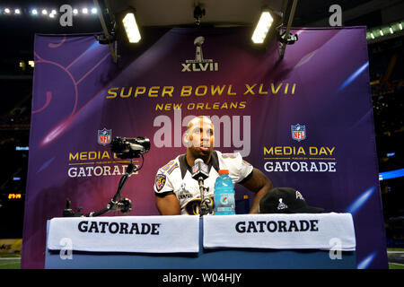 Baltimore Ravens wide receiver Anquan Boldin spricht mit der Presse während der Super Bowl XLVII Medien Tag im Mercedes-Benz Superdome in New Orleans am 29. Januar 2013. Die Raben wird die San Francisco 49ers spielen in Super Bowl XLVII am 2. Februar 2013. UPI/Kevin Dietsch Stockfoto