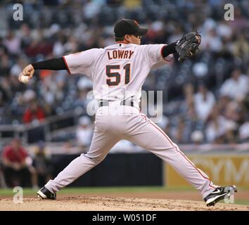 San Francisco Giants pitcher Noah Lowry beginnt das Spiel zwischen den San Diego Padres und die Riesen am Petco Park in San Diego, CA, am 16. August 2006. Die Riesen schlagen die Padres 7 zu 5 in 13 Innings. (UPI Foto/Roger Williams). Stockfoto