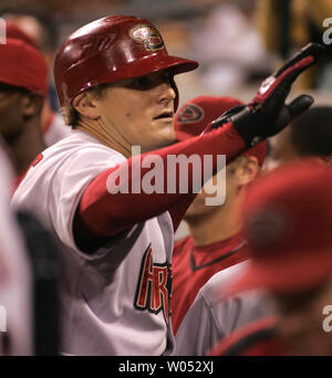 Arizona Diamondbacks linken Feldspieler Eric Byrnes feiert sein Solo home run im 6. Inning gegen die San Diego Padres at Petco Park, San Diego am 27. August 2007. Die Padres schlagen die Diamantmarkierungen 3-1. (UPI Foto/Roger Williams). Stockfoto