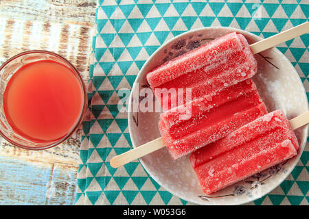 Weißdorn - aromatisiert Eis und kalte Getränke. Stockfoto