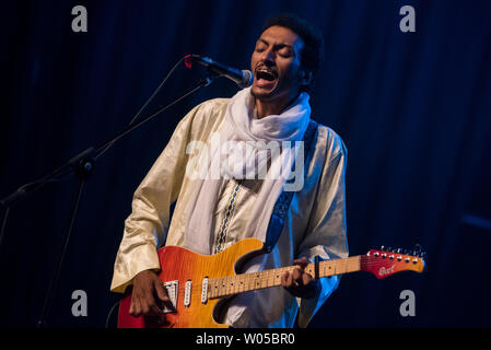 Maribor, Slowenien. 26 Juni, 2019. Tuareg Sänger und Gitarrist Bombino (Omara" Bombino" Moctar) gesehen wird, die auf der Bühne des Festival Fastenzeit Fastenzeit Festival ist das größte Musikfestival in Slowenien. Jeden Sommer von 1993 es ist Hosting Musiker und Künstler aus der ganzen Welt. Credit: SOPA Images Limited/Alamy leben Nachrichten Stockfoto