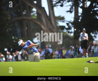 Beau Hossler Hits am ersten Fairway an Tag drei der US Open bei den Olympischen Club in San Francisco am 16. Juni 2012. UPI/Kevin Dietsch Stockfoto