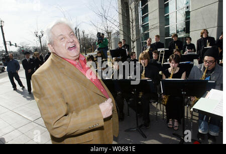 Legendäre Musiker Maynard Ferguson, in diesem März 16, 2005, Foto in Clayton, Mo, im Alter von 78 Jahren in Ventura, Kalifornien starben infolge von Nieren- und Leberversagen durch eine Abdominal- Infektion am 24. August 2006 brachte. Ferguson war ein Grammy nominiert Trompeter" bekannt Jetzt Fliegen", das Thema aus dem Film 'Rocky' (UPI Foto/Rechnung Greenblatt) Stockfoto