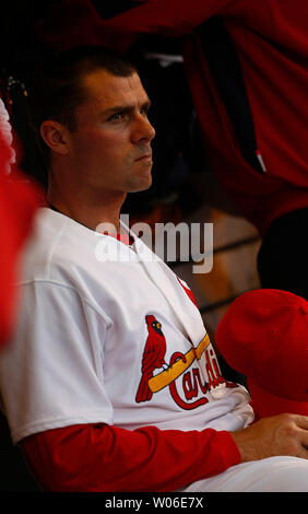 St. Louis Cardinals Rick Ankiel wartet noch auf den bat im ersten Inning gegen die Colorado Rockies am Busch Stadium in St. Louis am 2. April 2008. (UPI Foto/Rechnung Greenblatt) Stockfoto