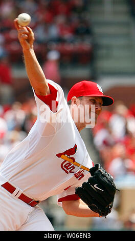 St. Louis Cardinals Braden Looper liefert eine Tonhöhe zu den Cincinnati Reds in der zweiten innning am Busch Stadium in St. Louis am 30. April 2008 St. Louis gewann das Spiel 5-2. (UPI Foto/Rechnung Greenblatt) Stockfoto