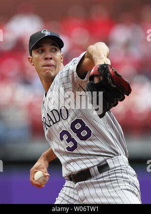 Colorado Rockies Krug Ubaldo Jimenez liefert einen Pitch auf die St. Louis Cardinals im zweiten Inning am Busch Stadium in St. Louis am 2. Oktober 2010. UPI/Rechnung Greenblatt Stockfoto