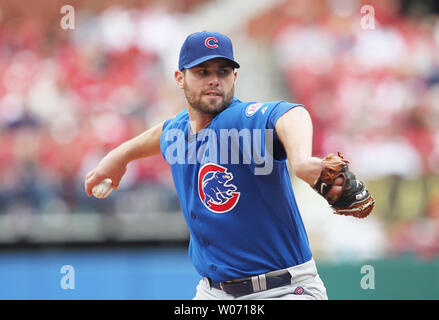 Chicago Cubs, die Krug Randy Wells liefert einen Pitch auf die St. Louis Cardinals im zweiten Inning am Busch Stadium in St. Louis am 25. September 2011. St. Louis gewann das Spiel 3-2. UPI/Rechnung Greenblatt Stockfoto