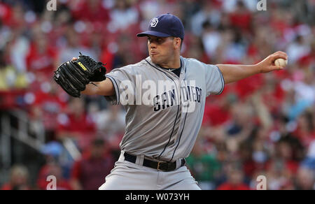 San Diego Padres Krug Clayton Richard liefert einen Pitch auf die St. Louis Cardinals im ersten Inning am Busch Stadium in St. Louis am 21. Mai 2012. UPI/Rechnung Greenblatt Stockfoto