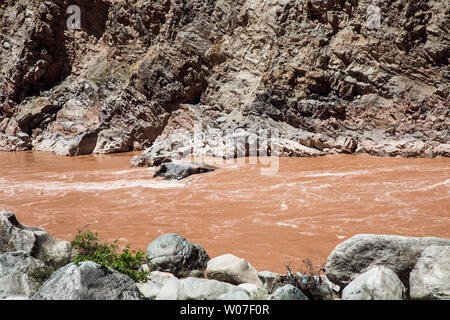 China, Tibet, Tibetische, Niemandsland, Plateau, Höhenlage, blauer Himmel, Horizont, in den Bergen, Panoramaaussicht, Lancang River, National Highway 214 Stockfoto