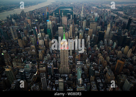 Blick auf NY Wahrzeichen von Hubschrauber Tour Stockfoto