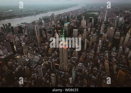 Blick auf NY Wahrzeichen von Hubschrauber Tour Stockfoto