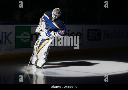 St. Louis Blues Torwart Jordanien Binnington skates zu seiner Position vor einem Spiel gegen die Montreal Canadiens im Enterprise Center in St. Louis am 10. Januar 2019. St. Louis besiegt Montreal 4-1. Foto von Bill Greenblatt/UPI Stockfoto