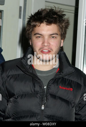 Schauspieler Emile Hirsch kommt nach - party Premiere der Film Alpha Dog, auf dem Sundance Film Festival 2006 in Park City, Utah, 26. Januar 2006. (UPI Foto/Kevin Dietsch) Stockfoto