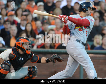 St. Louis Cardinals Carlos Beltran verdoppelt gegen die San Francisco Giants im dritten Inning in Spiel zwei der National League Championship Series bei AT&T Park in San Francisco am 15. Oktober 2012. UPI/Terry Schmitt Stockfoto