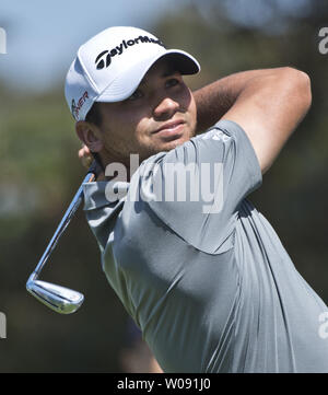 Jason Tag T-Stücke weg auf der zweiten Bohrung der Welt-meisterschaft Cadillac Match Play am Harding Park in San Francisco am 29. April 2015. Foto von Terry Schmitt/UPI Stockfoto