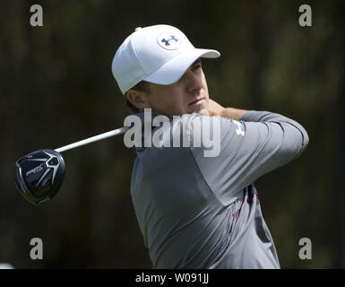 Jordanien Spieth-Stücke weg auf der dritten Bohrung der Welt-meisterschaft Cadillac Match Play am Harding Park in San Francisco am 29. April 2015. Foto von Terry Schmitt/UPI Stockfoto