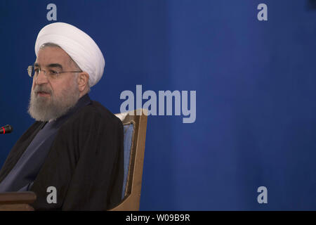 Präsident Hassan Ruhani des Iran liefert Rede bei seiner ersten Pressekonferenz nach seinem Sieg bei den Präsidentschaftswahlen am Freitag Wahl in Teheran, Iran, am 22. Mai 2017. Rohani gewann mit 57% der Stimmen. Foto von Maryam Rahmanian/UPI Stockfoto