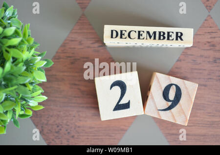 Dezember Monat mit Blatt auf rautenmuster Tabelle für Hintergrund. Stockfoto
