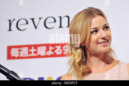 Schauspielerin Emily VanCamp besucht eine Pressekonferenz für das TV-Drama "Rache" in Tokio, Japan, am 25. April 2012. UPI/Keizo Mori Stockfoto