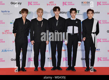 Mitglieder der Koreanischen Boy Group NU'EST für Fotografen während der Zeremonie redcarpet posieren für 'KCON 2019 Japan" in Chiba-Prefecture, Japan am 18. Mai 2019. KCON ist bei allen Koreanischen kulturelle Inhalte, in der der K-Pop, K-Schönheit, K-Mode, K-Essen, K-Drama, etc., von Irvine, die Vereinigten Staaten im Jahr 2012, für die letzten 6 Jahre, KCON in New York, LA, Tokio stattfand, Abu Dhabi, Paris, Mexiko City, Sydney. Foto von keizo Mori/UPI Stockfoto