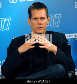 Schauspieler Kevin Bacon besucht das Toronto International Film Festival Pressekonferenz für "Rails & Ties" im Sutton Place Hotel in Toronto, Kanada, am 14. September 2007. (UPI Foto/Christine Kauen) Stockfoto