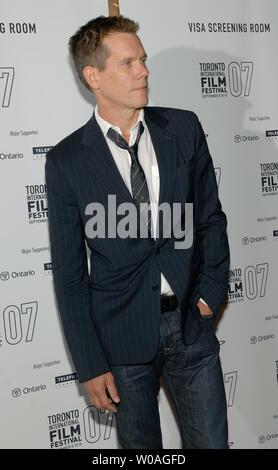 Kevin Bacon kommt für das Toronto International Film Festival Premiere von "Schienen und Bindungen' an der Elgin Theatre in Toronto, Kanada, am 14. September 2007. (UPI Foto/Christine Kauen) Stockfoto