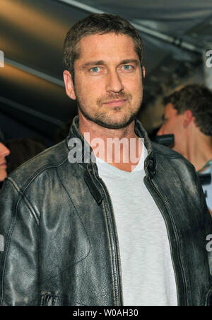 Schauspieler Gerard Butler kommt für die Gala Premiere von "Burn After Reading" bei Roy Thomson Hall während des Toronto International Film Festival in Toronto, Kanada, am 5. September 2008. (UPI Foto/Christine Kauen) Stockfoto