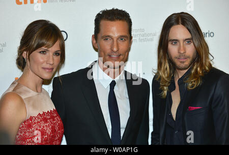 (L - R) Jennifer Garner, Matthew McConaughey und Jared Leto kommen für die Weltpremiere von 'Dallas Käufer Club" an der Prinzessin von Wales Theater während der Toronto International Film Festival in Toronto, Kanada, am 7. September 2013. UPI/Christine Kauen Stockfoto